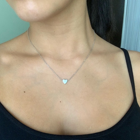 Dainty Silver heart chain layering necklace - Picture 4 of 4